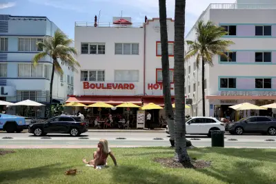 Canadian Doctors Are Warning Tourists Over Florida Vaccine Policies: ‘Sheer Unadulterated Craziness’