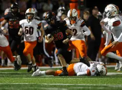Woodside overcomes halftime deficit, beats HMB to stay unbeaten